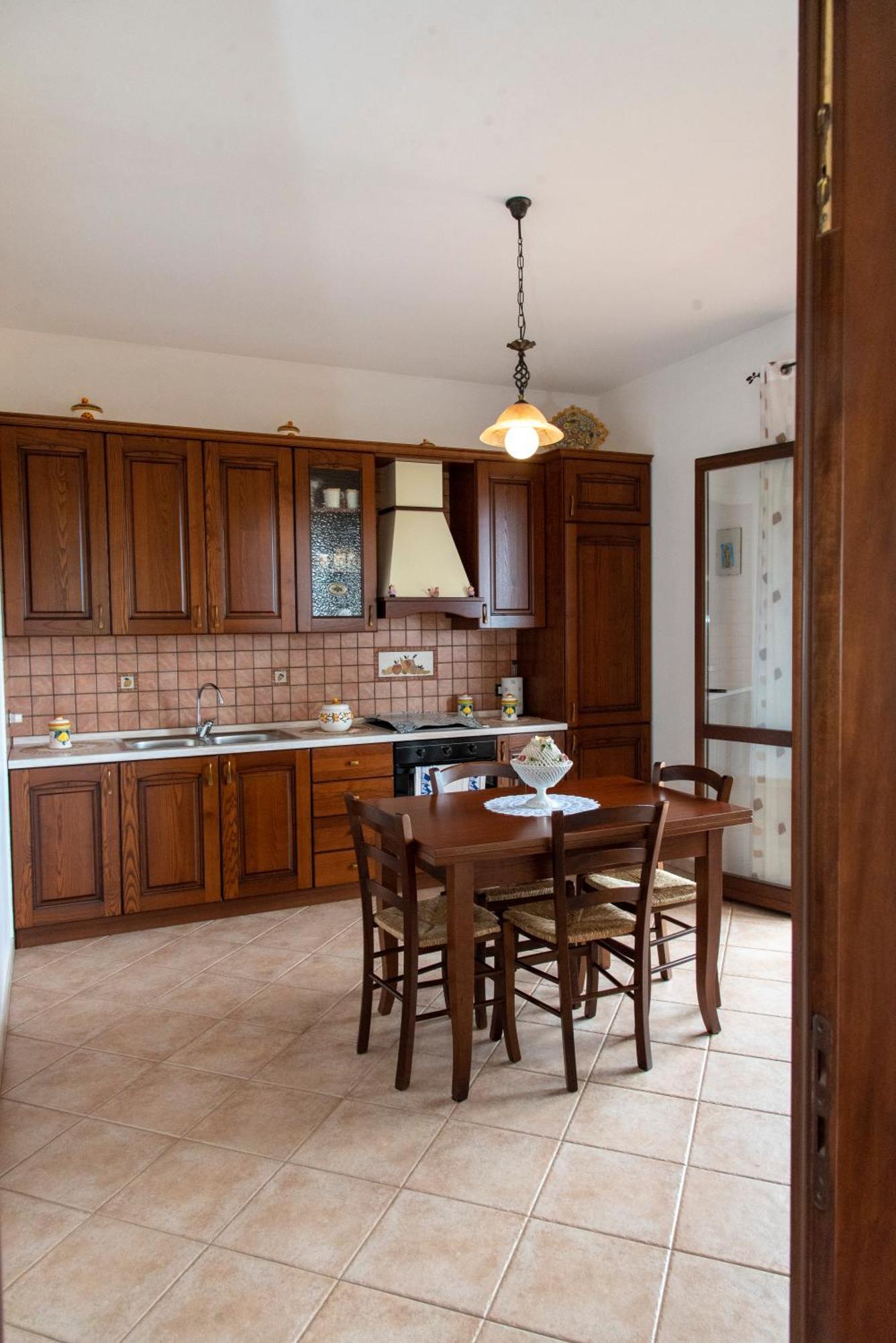 Il Rustico Di Pino Villa กุสโตนาชี ภายนอก รูปภาพ